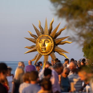 Δυο μέρες στην Ύδρα κάτω από τον ήλιο του Jeff Koons με Μηχανές Ονείρων