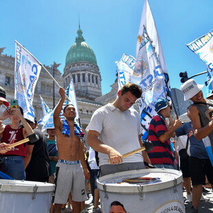 Αργεντινή: Μαζικές διαδηλώσεις εναντίον του προέδρου Χαβιέρ Μιλέι