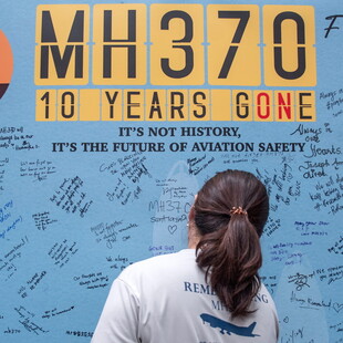 Δέκα χρόνια από την εξαφάνιση της πτήσης MH370, το μυστήριο παραμένει: Γιατί έπεσε το αεροσκάφος;