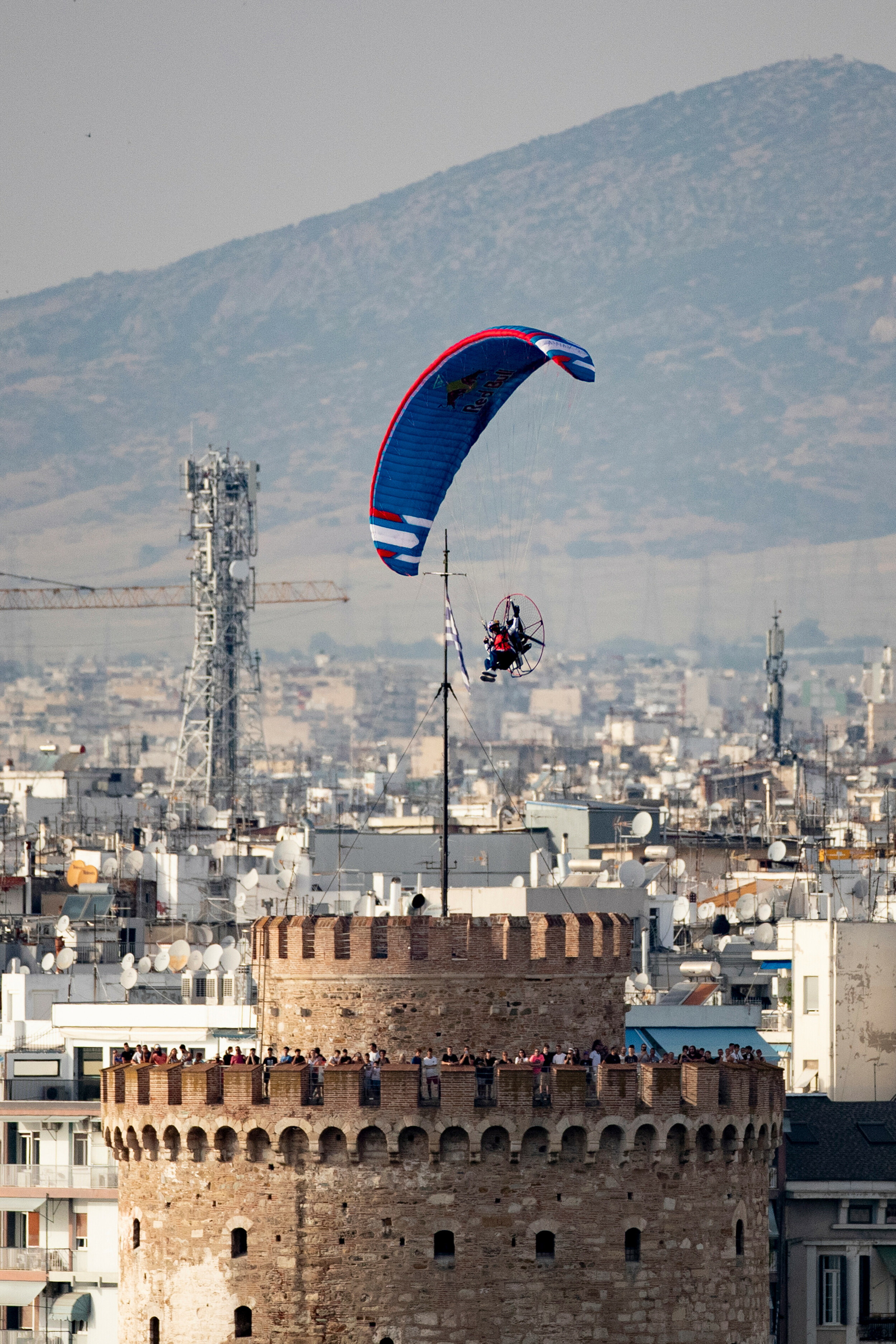 Το Red Bull Showrun by Alumil έκανε τη Θεσσαλονίκη πίστα της Formula 1- και το ζήσαμε από κοντά