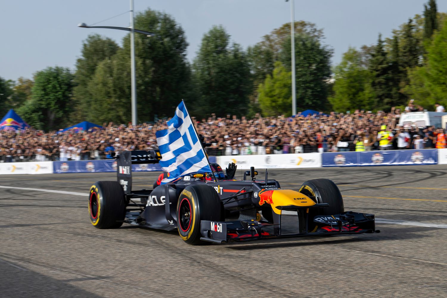 Έτοιμοι για το Red Bull Showrun by ALUMIL: Ένα υπερθέαμα μηχανοκίνητου αθλητισμού