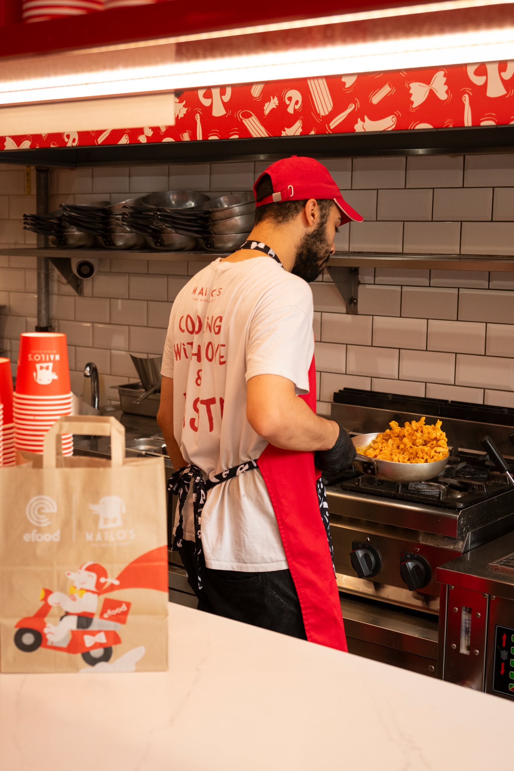 Mailo’s: Tα φρέσκα ζυμαρικά στο κόκκινο cup που αγαπά η Αθήνα