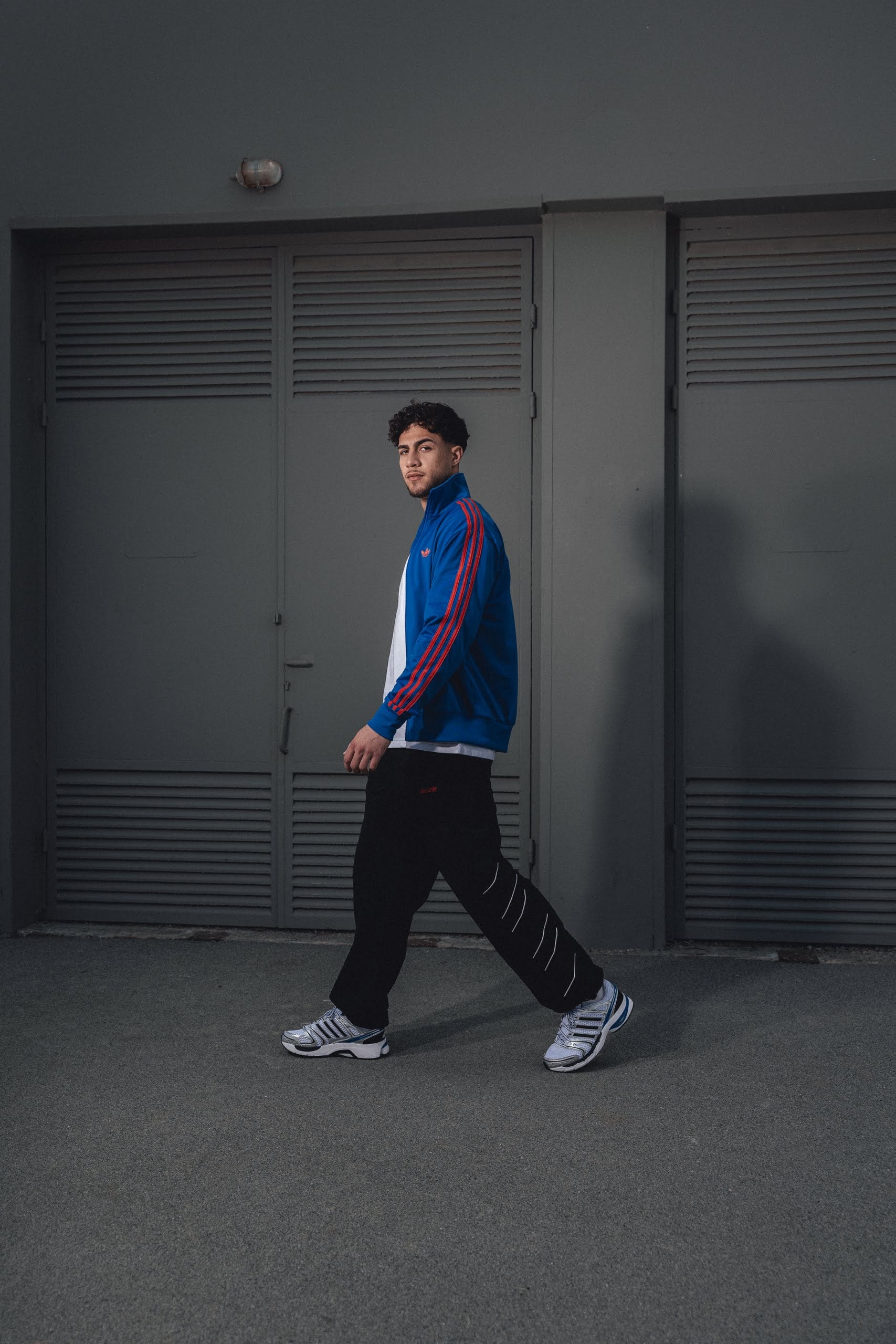 ADISTAR CONTROL 5: Η νέα έκδοση του μοντέλου συνδυάζει iconic running DNA και μοντέρνο look