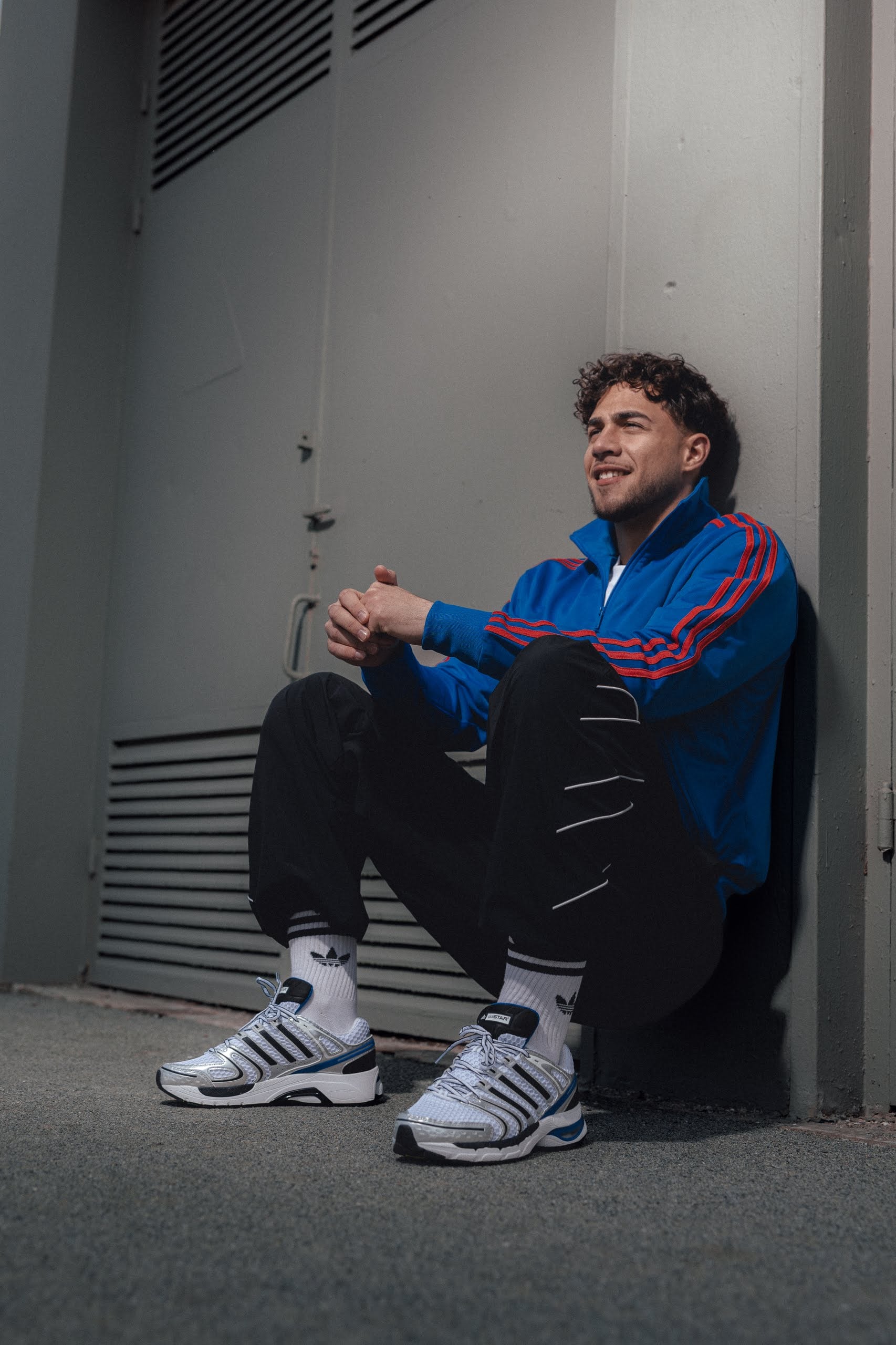 ADISTAR CONTROL 5: Η νέα έκδοση του μοντέλου συνδυάζει iconic running DNA και μοντέρνο look