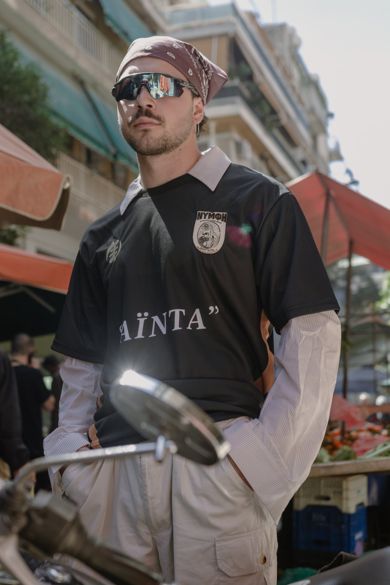 Η cool πλευρά της πόλης σε ένα lookbook: Το συλλεκτικό jersey Νύμφη x Νέγρος του Μοριά