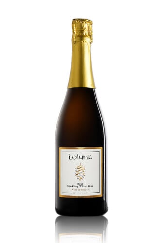 sparkling ρετσίνα Botanic από το οινοποιείο Νικολού στην Αττική.