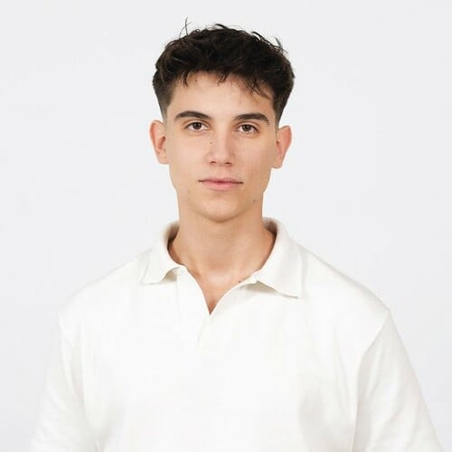 Dialectica: Πώς είναι να ξεκινάς την καριέρα σου σε μια από τις ταχύτερα αναπτυσσόμενες εταιρείες της Ευρώπης