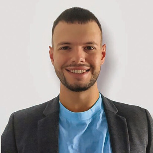 Tomer Li-ran απόφοιτος του 4ου κύκλου. Εργάζεται ως software engineer στη Noema Consulting