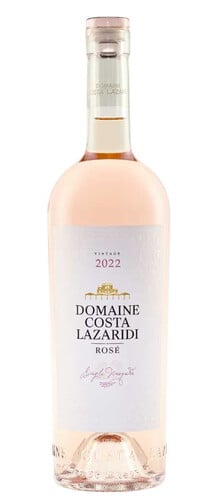 Επειδή λοιπόν είμαι σε τέτοια ακριβώς ψυχολογική κατάσταση, θέλω να συνδυάσω τον Απρίλιο ολόκληρο με ροζέ κρασιά. Μετά τη συζήτηση που είχα στο Παρίσι με τον Λουί Ομπέρ σχετικά με τα ροζέ κρασιά της Προβηγκίας, πείστηκα πως το ροζέ κρασί είναι το κρασί της χαράς και του μεσογειακού τρόπου ζωής. Ο Ομπέρ στη συζήτησή μας μιλούσε συνέχεια για τη Μεσόγειο, για παρέες, για ηλιοβασιλέματα, για τραπέζια με φίλους δίπλα στη θάλασσα. Θα μου πείτε, Προβηγκία θα γίνουμε; Αυτό θα μας κάνει να ξεχωρίσουμε; Να πω την αλήθεια, δεν ξέρω. Αυτό που ξέρω σίγουρα είναι ότι το κρασί είναι χαρά και ο σκοπός του είναι να μας ενώνει γύρω από ένα τραπέζι, πάνω στην άμμο, στις πετσέτες μας, έξω στο μπαλκόνι με το γιασεμί.