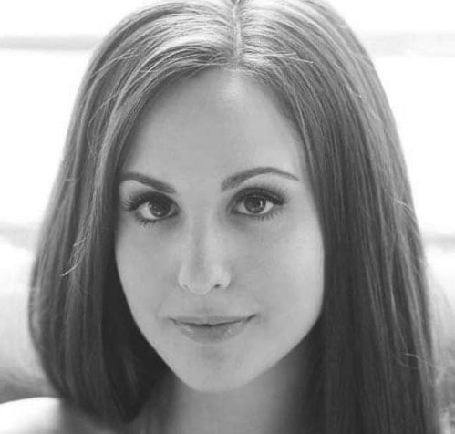 Η Μελίνα Τσινάβου