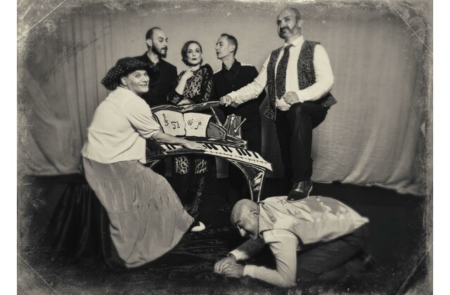 Ο mπάτλερ: Μια Κωμωδία Βωβού Κινηματογράφου του 2021 στο Θέατρο Χυτήριο | LiFO