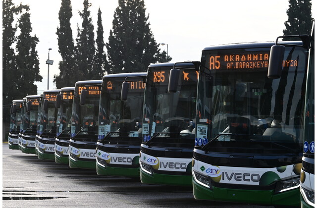 Αστικές Συγκοινωνίες: Mια αθόρυβη ιδιωτικοποίηση που προκαλεί κρότο | LiFO