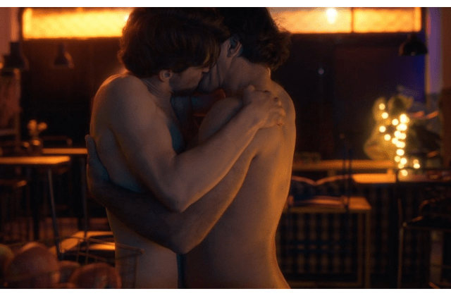 Σέρρες: Η ερωτική σκηνή Οδυσσέα και Άγγελου που έγραψε ιστορία στην ελληνική τηλεόραση | LiFO