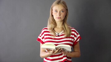 Αναγνώσεις: Η Λένα Δροσάκη διαβάζει Γιώργο Σεφέρη