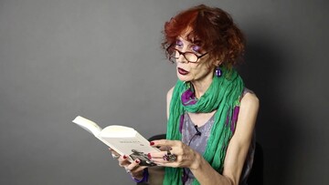 Αναγνώσεις: Η Ζυράννα Ζατέλη διαβάζει Γιώργο Σεφέρη