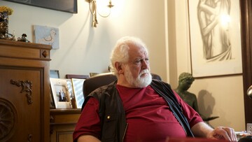 Κώστας Καζάκος: «Θα μείνω πάντα ιδανικός κι ανάξιος εραστής»