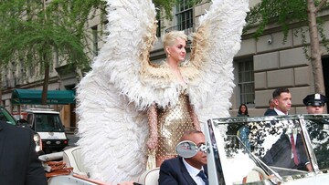 Όταν η Κέιτι Πέρι ετοιμαζόταν για το φετινό Met Gala