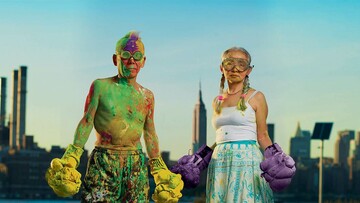 Η oμορφούλα και ο μποξέρ