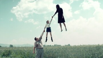 Μια ιστορία αγάπης ανάμεσα σε έναν αδύνατο άντρα και μία παχουλή γυναίκα