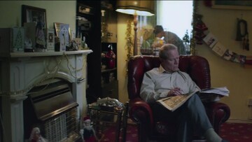 Η τεταμένη σχέση ενός πατέρα με τον γιο του στις χριστουγεννιάτικες διακοπές