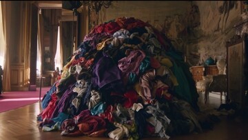 Ο Ιταλός καλλιτέχνης της Arte Povera Michelangelo Pistoletto μας ξεναγεί στην αναδρομική του έκθεση στο Blenheim Palace
