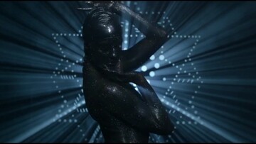 To Waiting for the Stars του Vitalic, στο Νοwness: Εrotica και λάμψη