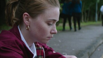 Η δύσκολη εφηβεία της Maddie Stone