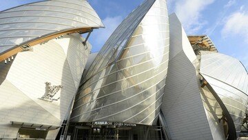 Ένα αρχιτεκτονικό ταξίδι στο Ίδρυμα Louis Vuitton του Παρισιού