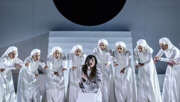 Η ηχογράφηση για το μοιρολόι της «Ηλέκτρας» του Εθνικού Θεάτρου, σε μουσική σύνθεση Δημήτρη Σκύλλα
