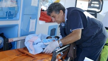 Ένα μικρό ιατρικό κέντρο στο νησί της Λαμπεντούζα της Ιταλίας περιθάλπτει εκατοντάδες τραυματισμένους Αφρικανούς μετανάστες