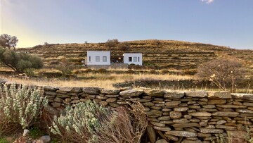 Camping House: ένα σπίτι στην Τζια που προσφέρει μόνο τα απαραίτητα