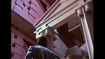 Μια ρετρό περιπλάνηση στα προάστια του Παρισιού με τον Màquina Total