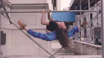 Ένας εφηβικός χορός στους δρόμους του Μανχάταν