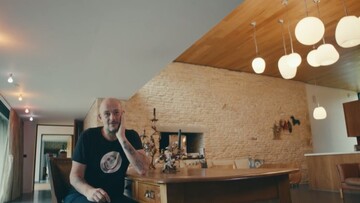 Μέσα στο σπίτι του τρομερού παιδιού της τέχνης, Jake Chapman