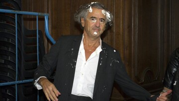 Bernard-Henri Lévy (BHL). Ο φιλόσοφος ζαχαροπλάστης.