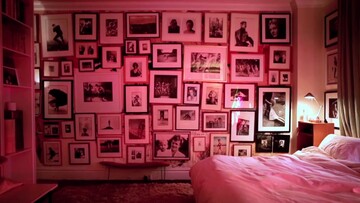 Στο διαμέρισμα ενός διάσημου κομμωτή