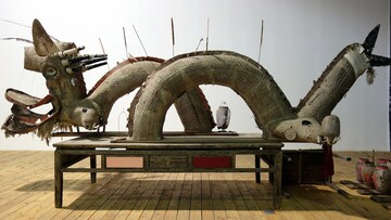 Ο σπασμένος, διχασμένος ναός του Ai Weiwei εκτίθεται για πρώτη φορά στο Πεκίνο