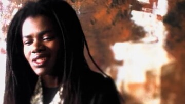 Δείτε ακόμη ένα υπέροχο κλιπ της Tracy Chapman που δεν έχει ανεβεί ποτέ στο YouTube