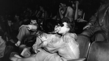 O Weegee στα σκοτεινά σινεμά της Νέας Υόρκης του '40