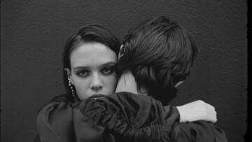 Απομείναμε οι δυό μας! Aυτό το νέο φιλμ του Saint Laurent εκφράζει τέλεια την urban μελαγχολία