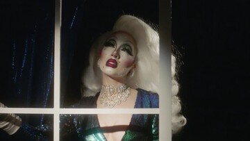 Victoria Sin: Το πορτρέτο μιας μαχητικής drag queen