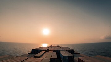 Ένα φανταστικό time-lapse βίντεο από το ταξίδι ενός φορτηγού πλοίου