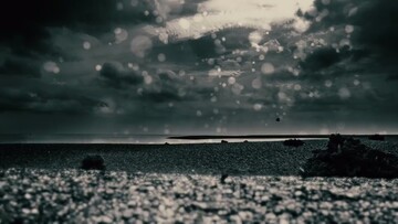 Ένα εξωπραγματικό τοπίο δονείται από τη μουσική της Poppy Ackroyd