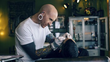 Πώς γίνονται τα piercings στη μύτη;