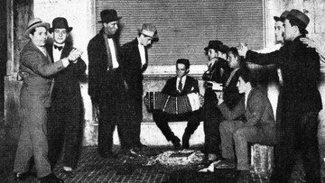 Τάνγκο, το μαχαίρι κάτω από το μετάξι