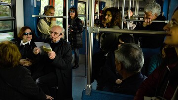 Πειραιάς - Κηφισιά με τον Ηλεκτρικό και ξεναγό τον Πέτρο Μάρκαρη
