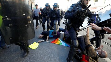Η γηραιά κυρία (που γυρεύει μπελάδες) και η κρανιοφόρος γαζέλα