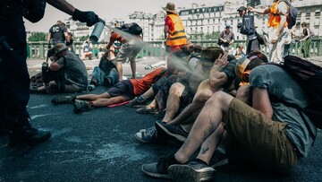 Η Μαριόν Κοτιγιάρ για τους ψεκασμένους της γέφυρας