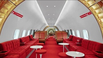 Ένα αεροπλάνο που μετατράπηκε σε cocktail bar με ρετρό αισθητική