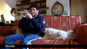 Οι μουσικοί της Σκάλας του Μιλάνου παίζουν από τα σπίτια τους το «Nessun dorma» του Πουτσίνι